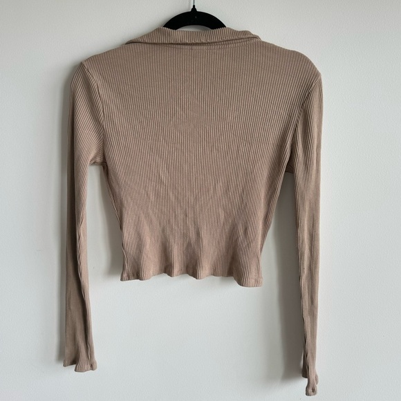 H&M Tan Ribbed V-Neck Long Sleeve Top Small - Picture 2 of 4